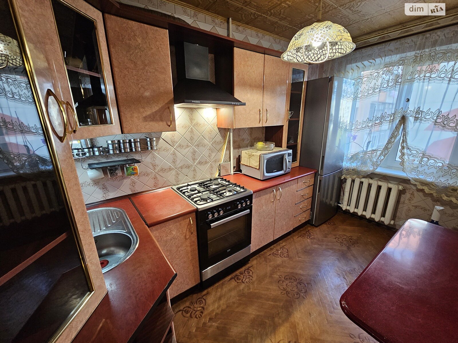 Продаж чотирикімнатної квартири в Чернівцях, на вул. Головна 279Г, район Шевченківський фото 1 Продаж чотирикімнатної квартири в Чернівцях, на вул. Головна 279Г, район Шевченківський фото 1