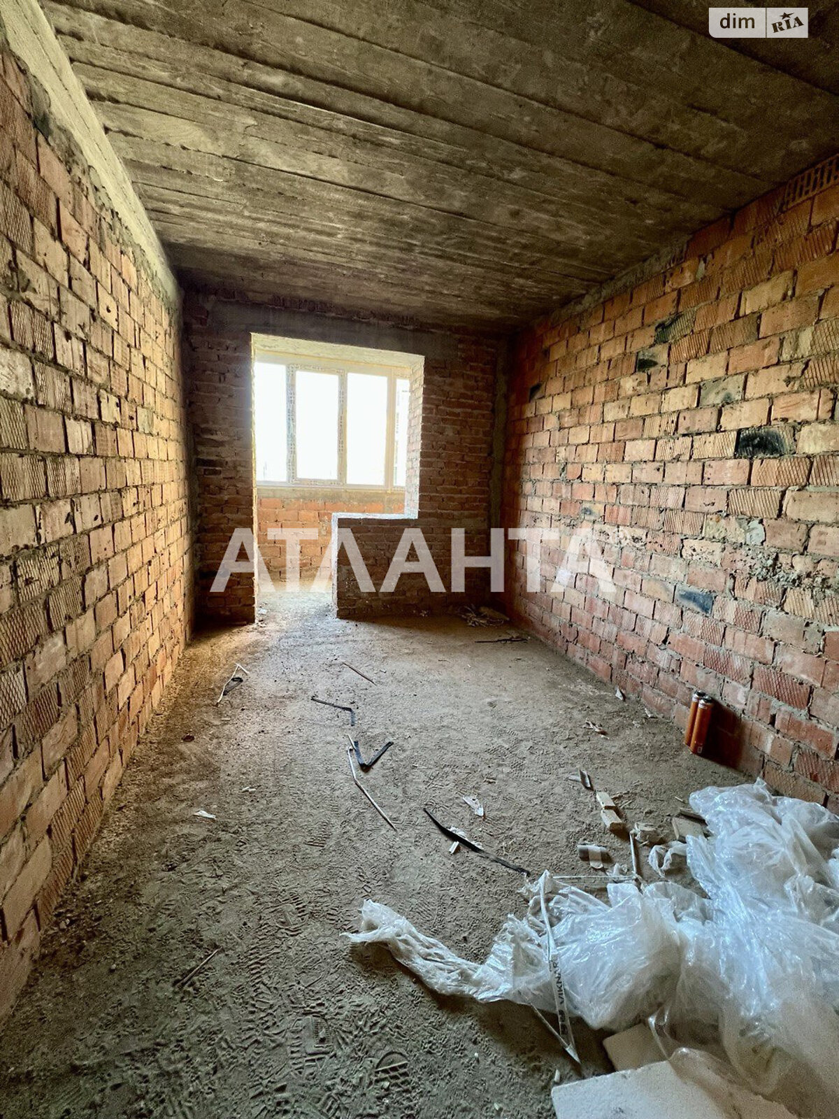 Продаж трикімнатної квартири в Чернівцях, на вул. Головна, район Шевченківський фото 1 Продаж трикімнатної квартири в Чернівцях, на вул. Головна, район Шевченківський фото 1