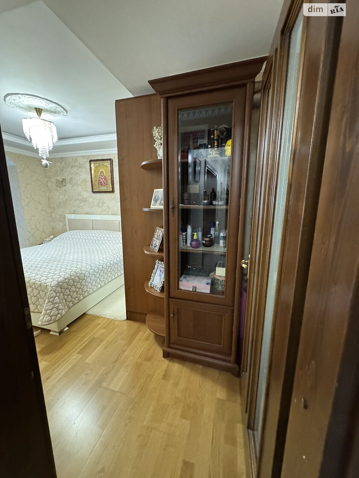 Продаж двокімнатної квартири в Чернівцях, на вул. Івасюка Володимира 17, район Шевченківський фото 1 Продаж двокімнатної квартири в Чернівцях, на вул. Івасюка Володимира 17, район Шевченківський фото 1