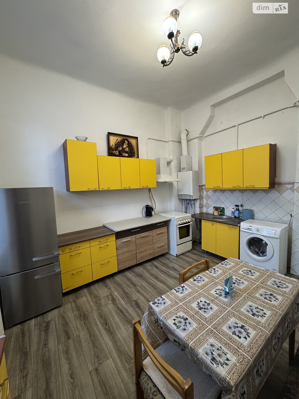 Продаж двокімнатної квартири в Чернівцях, на вул. Капеланська 8, район Шевченківський фото 1 Продаж двокімнатної квартири в Чернівцях, на вул. Капеланська 8, район Шевченківський фото 1