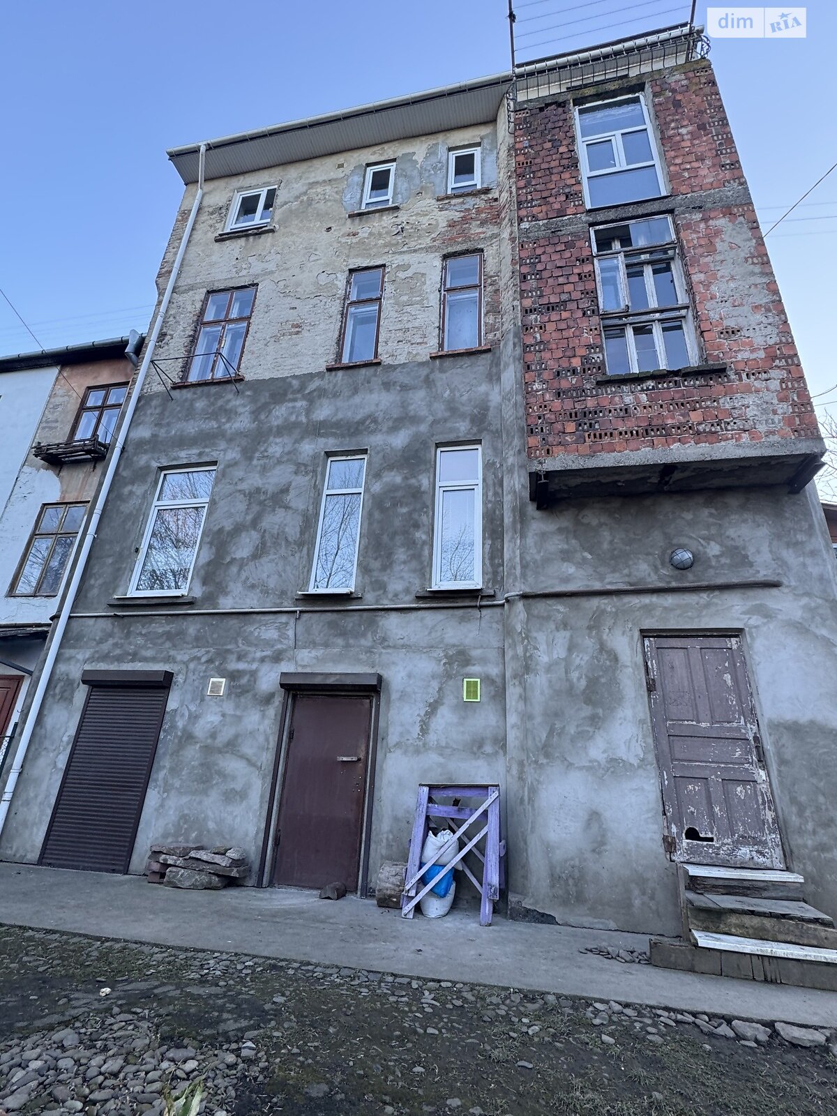 Продаж двокімнатної квартири в Чернівцях, на вул. Капеланська 8, район Шевченківський фото 1 Продаж двокімнатної квартири в Чернівцях, на вул. Капеланська 8, район Шевченківський фото 1