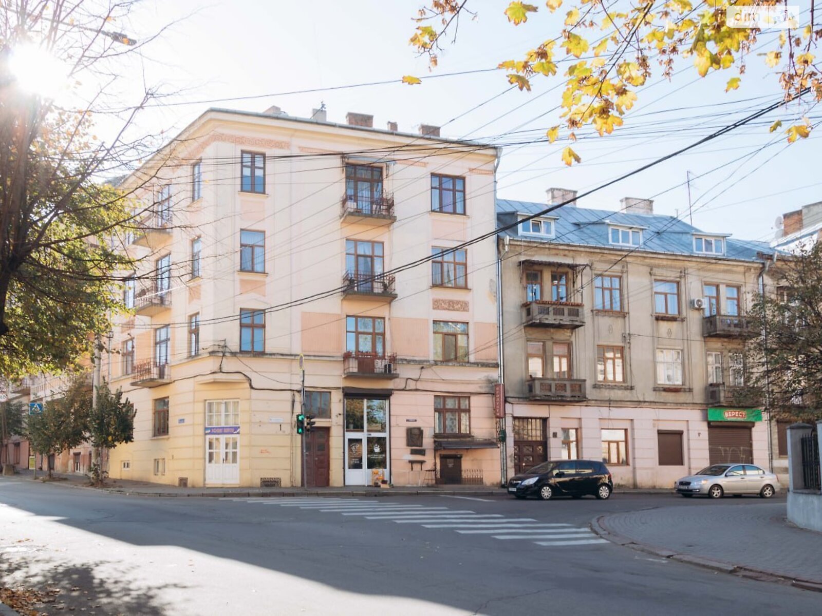 Продажа трехкомнатной квартиры в Черновцах, на ул. Киевская, район Шевченковский фото 1 Продажа трехкомнатной квартиры в Черновцах, на ул. Киевская, район Шевченковский фото 1