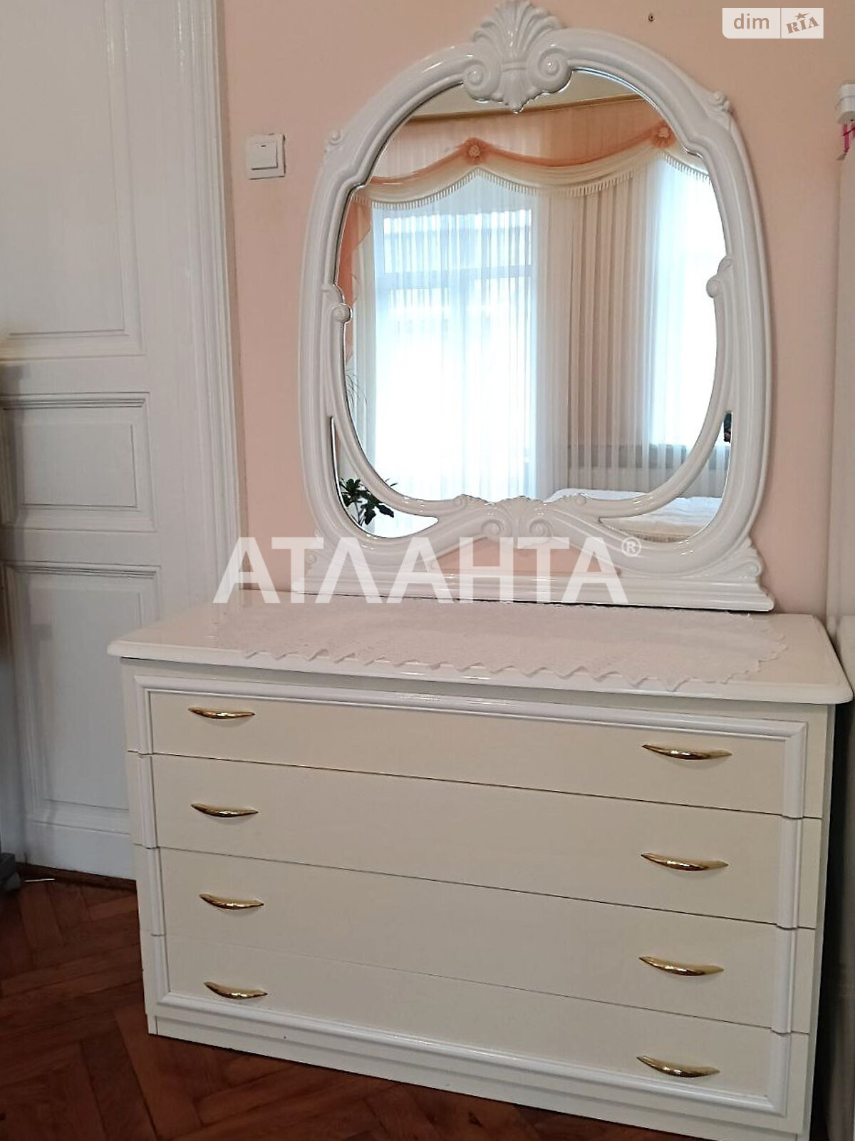 Продажа трехкомнатной квартиры в Черновцах, на ул. Лысенко Николая, район Шевченковский фото 1 Продажа трехкомнатной квартиры в Черновцах, на ул. Лысенко Николая, район Шевченковский фото 1
