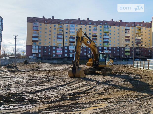 Продажа четырехкомнатной квартиры в Черновцах, на ул. Науки 1, район Шевченковский фото 1 Продажа четырехкомнатной квартиры в Черновцах, на ул. Науки 1, район Шевченковский фото 1