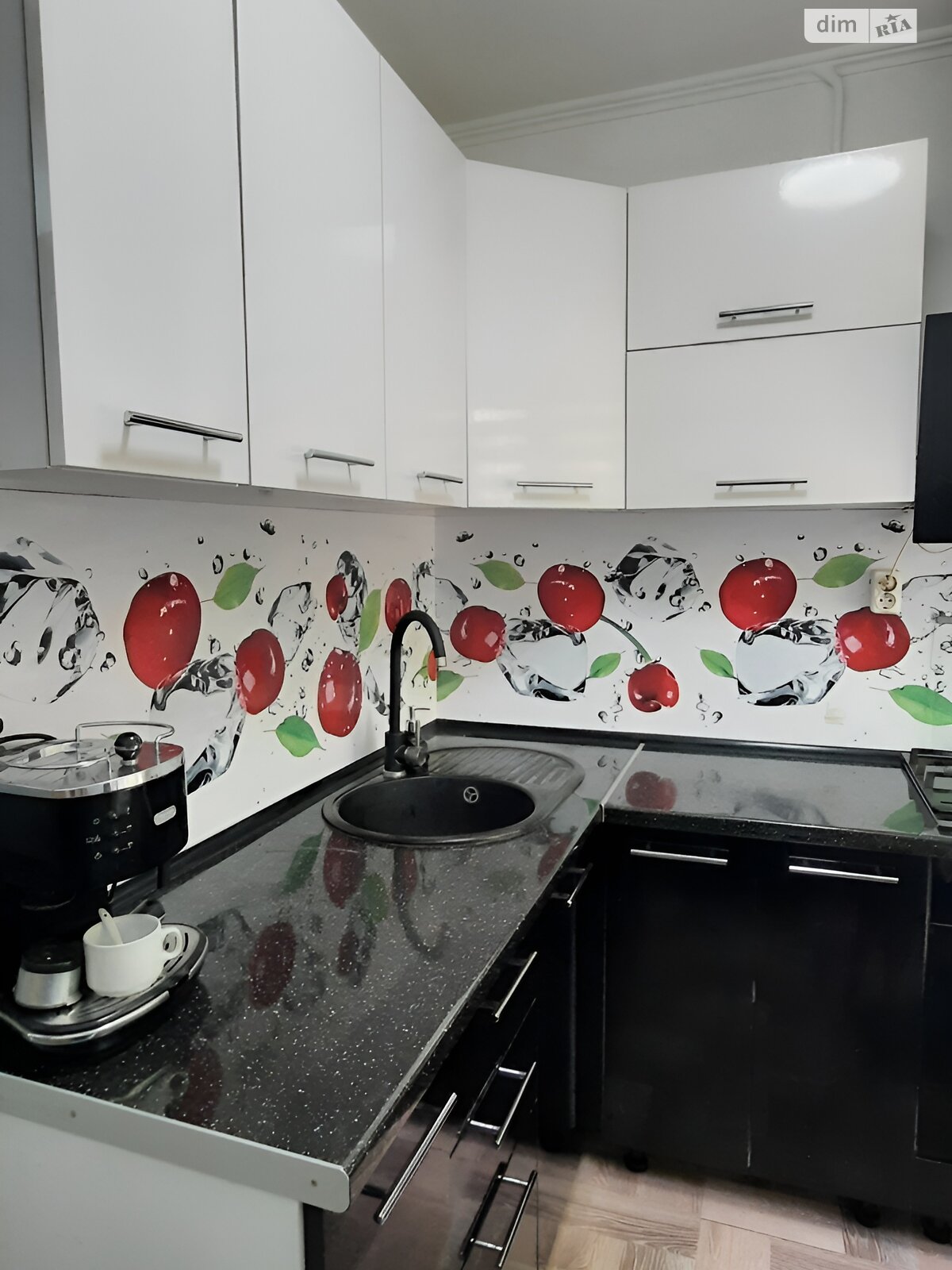 Продаж двокімнатної квартири в Чернівцях, на вул. Небесної Сотні, район Шевченківський фото 1 Продаж двокімнатної квартири в Чернівцях, на вул. Небесної Сотні, район Шевченківський фото 1
