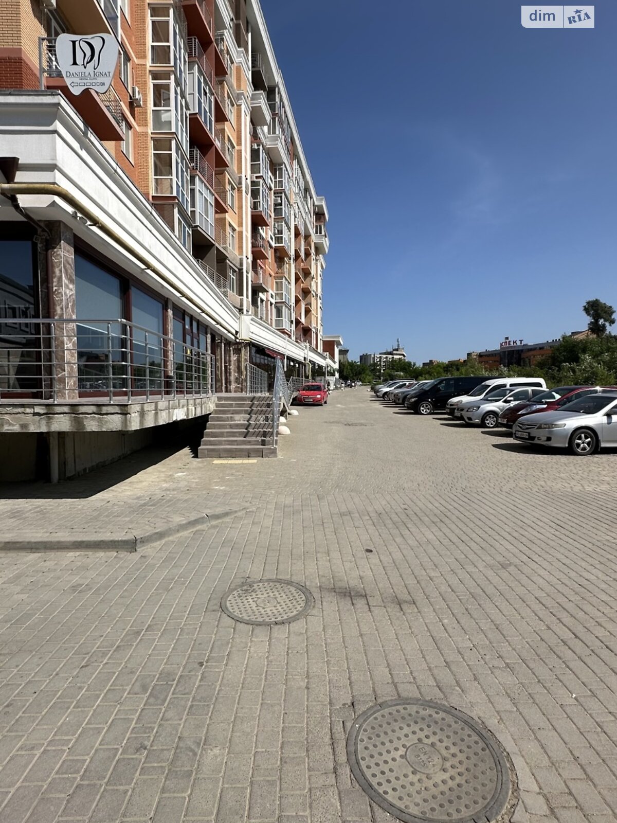 Продаж п`ятикімнатної квартири в Чернівцях, на просп. Незалежності 106А, кв. 123, район Шевченківський фото 1 Продаж п`ятикімнатної квартири в Чернівцях, на просп. Незалежності 106А, кв. 123, район Шевченківський фото 1