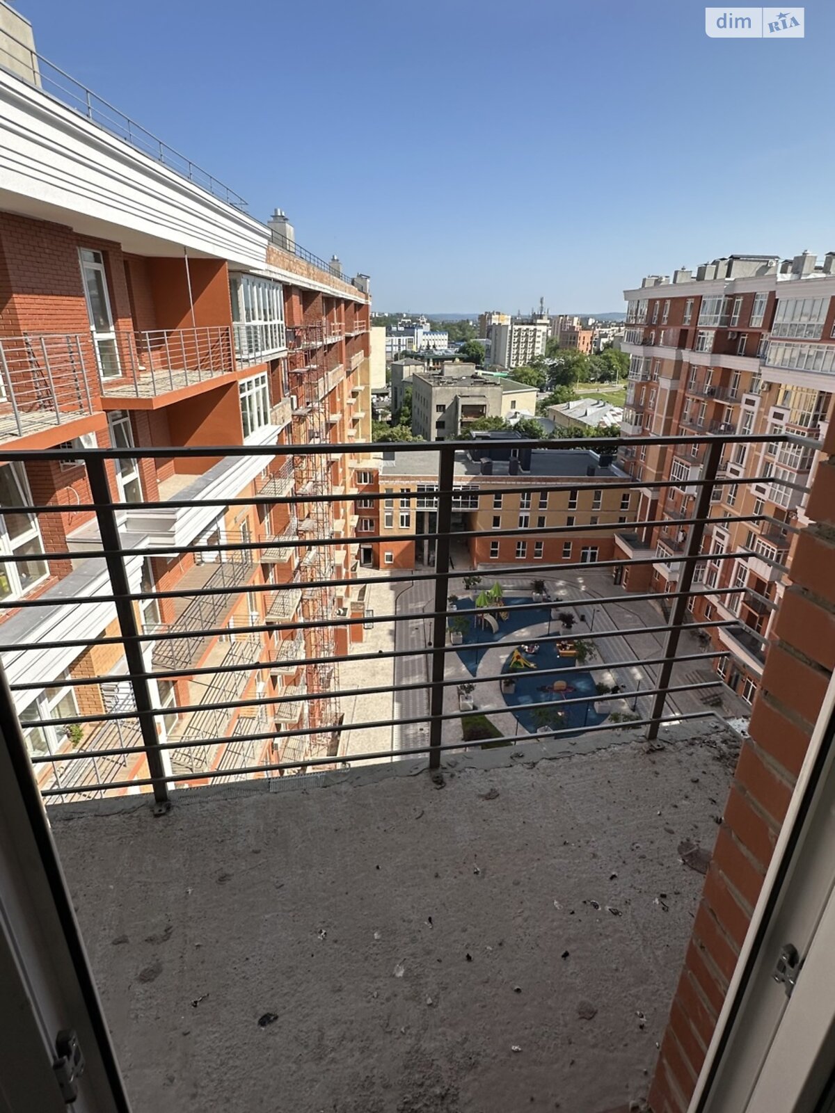 Продаж п`ятикімнатної квартири в Чернівцях, на просп. Незалежності 106А, кв. 123, район Шевченківський фото 1 Продаж п`ятикімнатної квартири в Чернівцях, на просп. Незалежності 106А, кв. 123, район Шевченківський фото 1