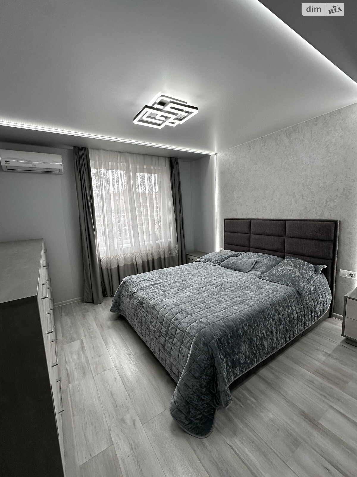 Продаж трикімнатної квартири в Чернівцях, на просп. Незалежності 116А, район Шевченківський фото 1 Продаж трикімнатної квартири в Чернівцях, на просп. Незалежності 116А, район Шевченківський фото 1
