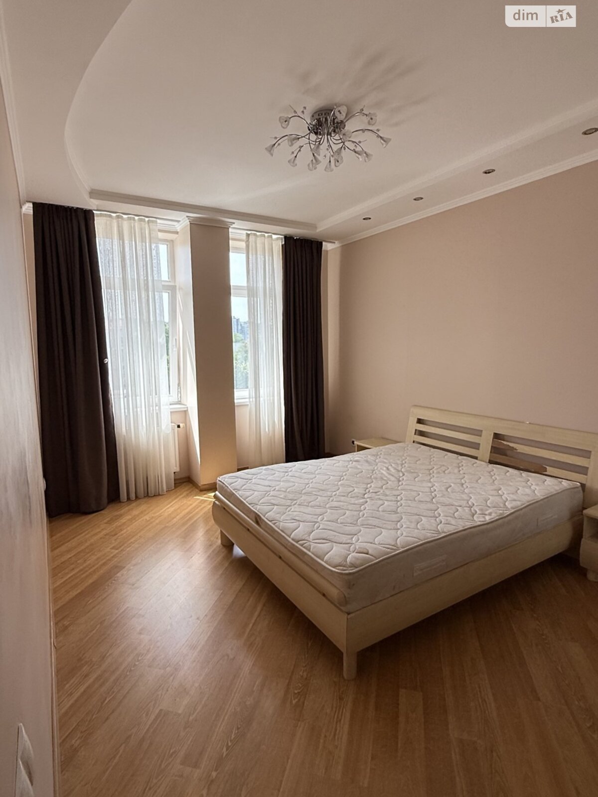 Продажа трехкомнатной квартиры в Черновцах, на ул. Орлика Филиппа 2А, район Шевченковский фото 1 Продажа трехкомнатной квартиры в Черновцах, на ул. Орлика Филиппа 2А, район Шевченковский фото 1