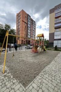 Продажа трехкомнатной квартиры в Черновцах, на ул. Ровенская 8А, район Шевченковский фото 2
