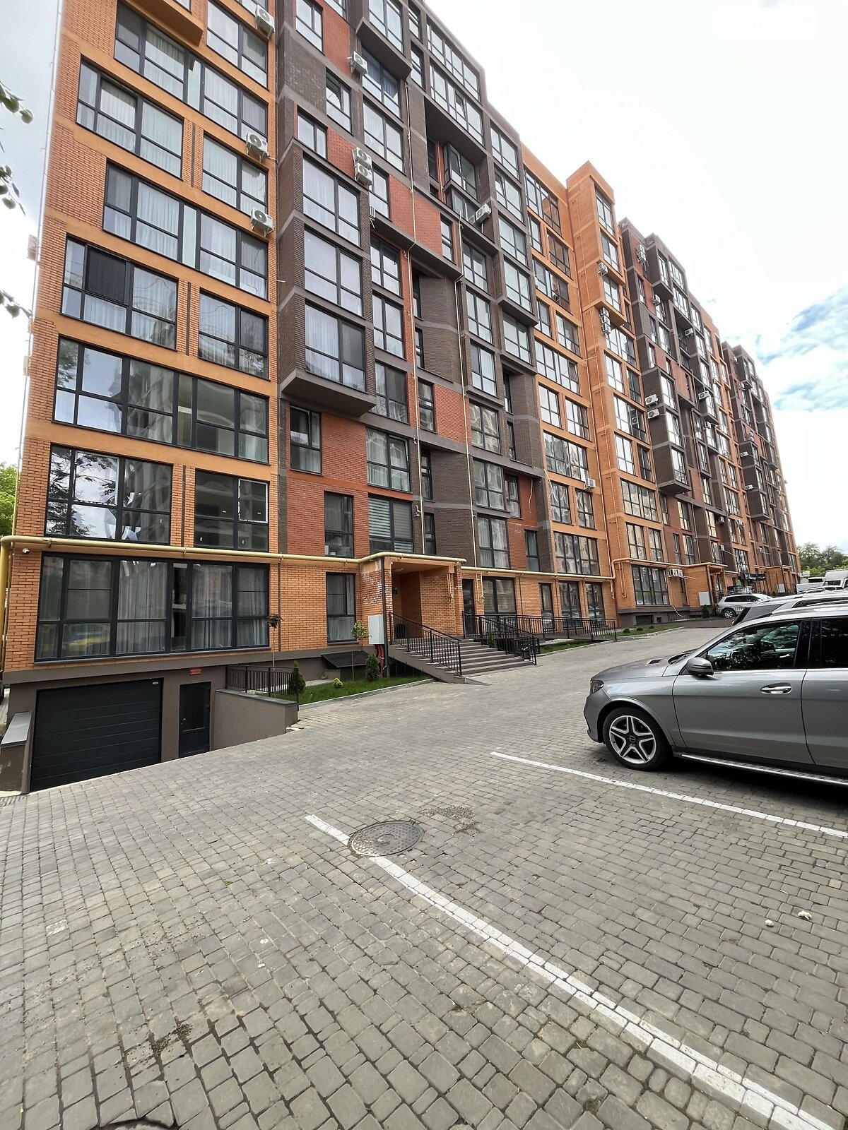 Продажа трехкомнатной квартиры в Черновцах, на ул. Ровенская 8А, район Шевченковский фото 1 Продажа трехкомнатной квартиры в Черновцах, на ул. Ровенская 8А, район Шевченковский фото 1