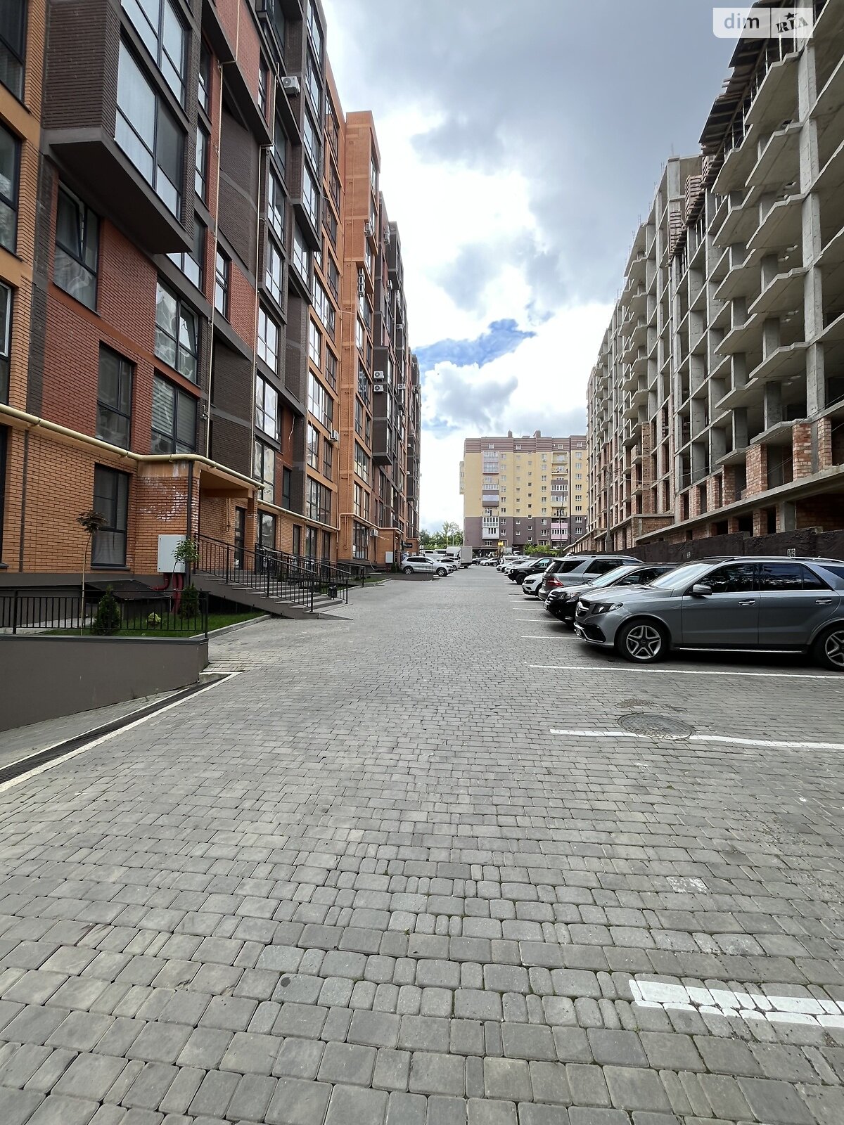 Продажа трехкомнатной квартиры в Черновцах, на ул. Ровенская 8А, район Шевченковский фото 1 Продажа трехкомнатной квартиры в Черновцах, на ул. Ровенская 8А, район Шевченковский фото 1