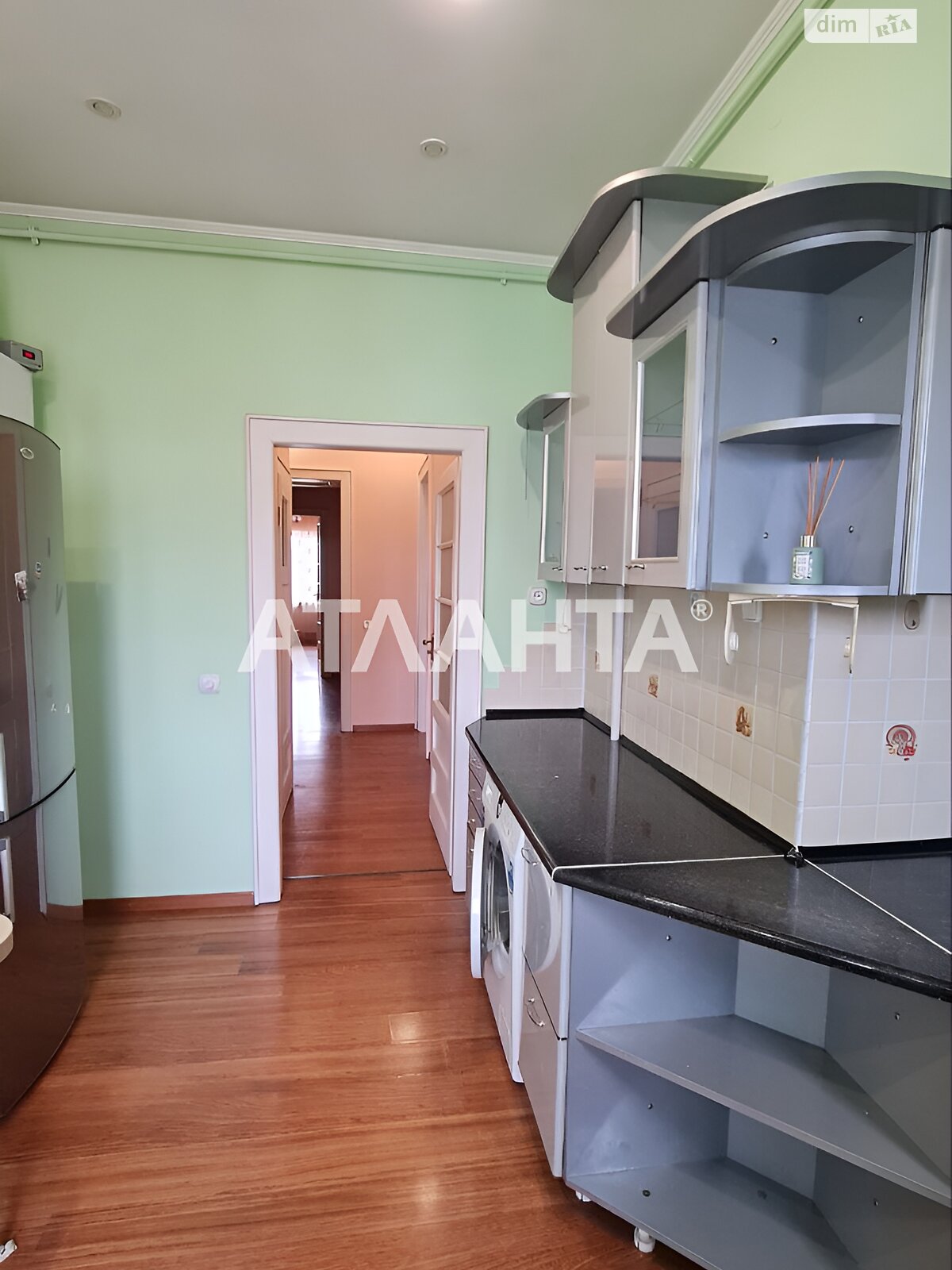 Продажа четырехкомнатной квартиры в Черновцах, на 1-й пер. Садовый, район Шевченковский фото 1 Продажа четырехкомнатной квартиры в Черновцах, на 1-й пер. Садовый, район Шевченковский фото 1