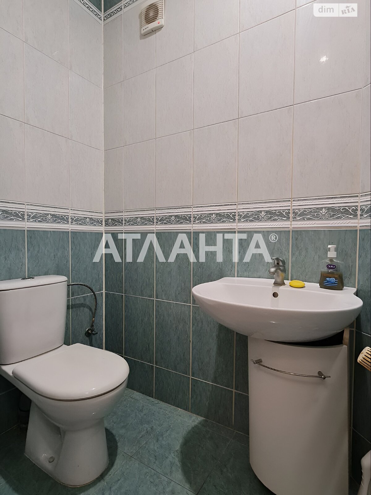 Продажа четырехкомнатной квартиры в Черновцах, на 1-й пер. Садовый, район Шевченковский фото 1 Продажа четырехкомнатной квартиры в Черновцах, на 1-й пер. Садовый, район Шевченковский фото 1