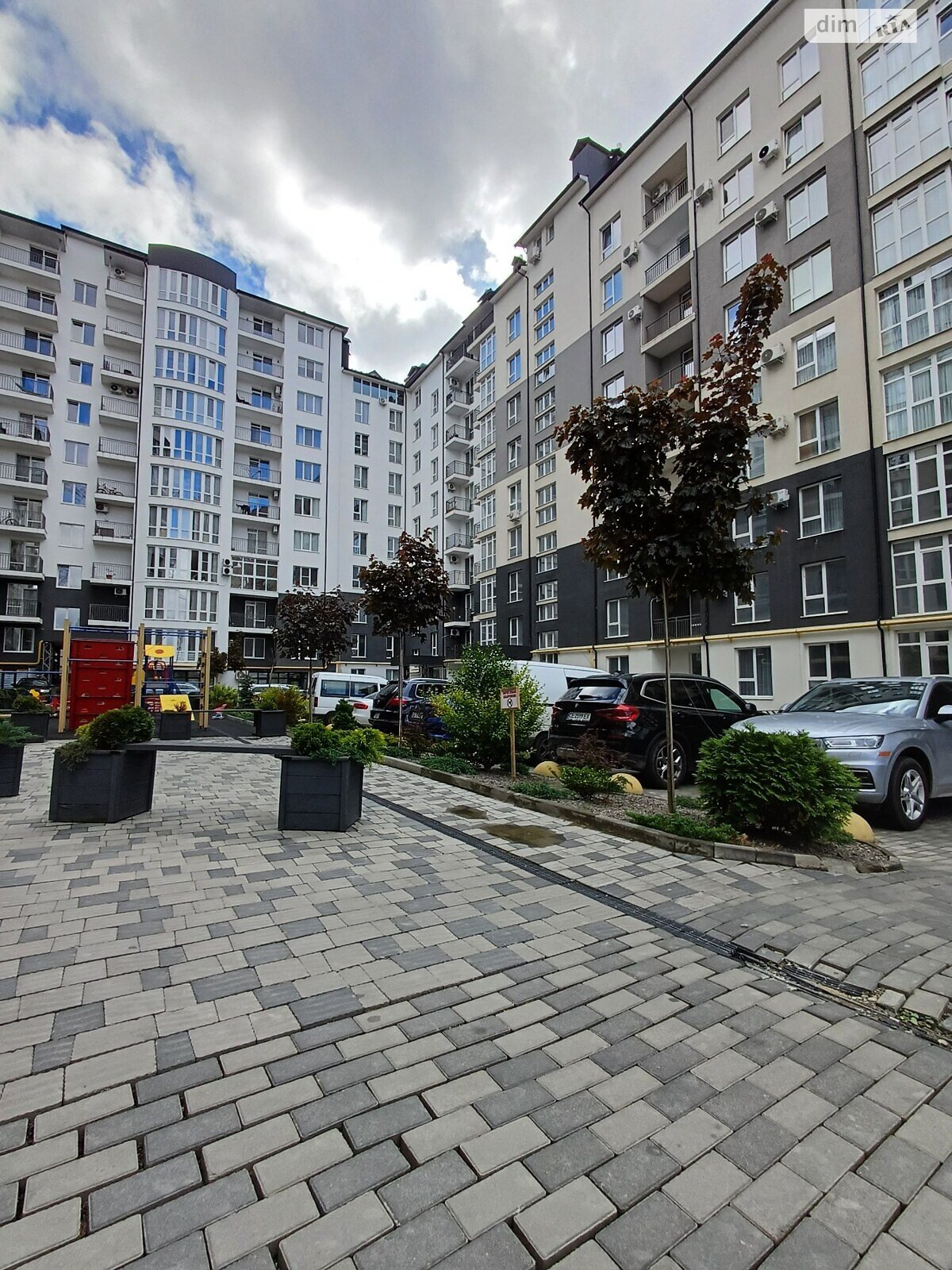 Продаж двокімнатної квартири в Чернівцях, на вул. Щербанюка Олександра Героя України 79, район Шевченківський фото 1 Продаж двокімнатної квартири в Чернівцях, на вул. Щербанюка Олександра Героя України 79, район Шевченківський фото 1
