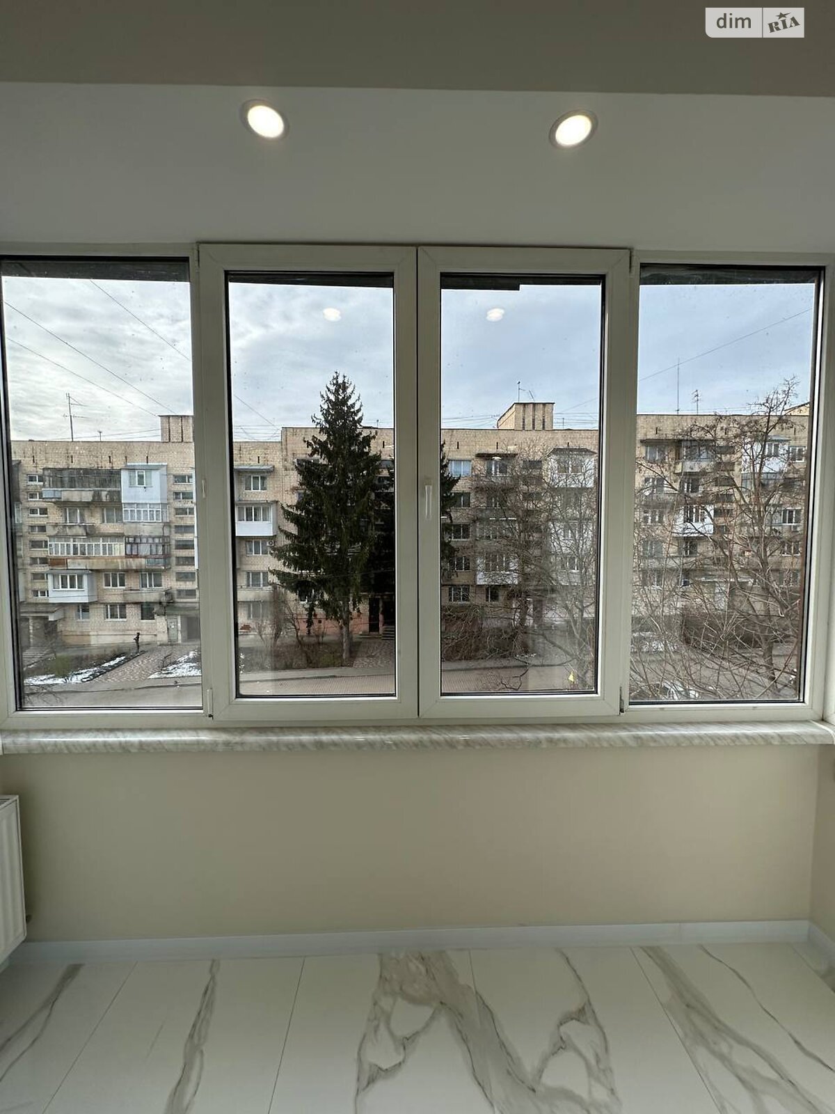 Продажа двухкомнатной квартиры в Черновцах, на ул. Сергея Скальда 31, район Шевченковский фото 1 Продажа двухкомнатной квартиры в Черновцах, на ул. Сергея Скальда 31, район Шевченковский фото 1
