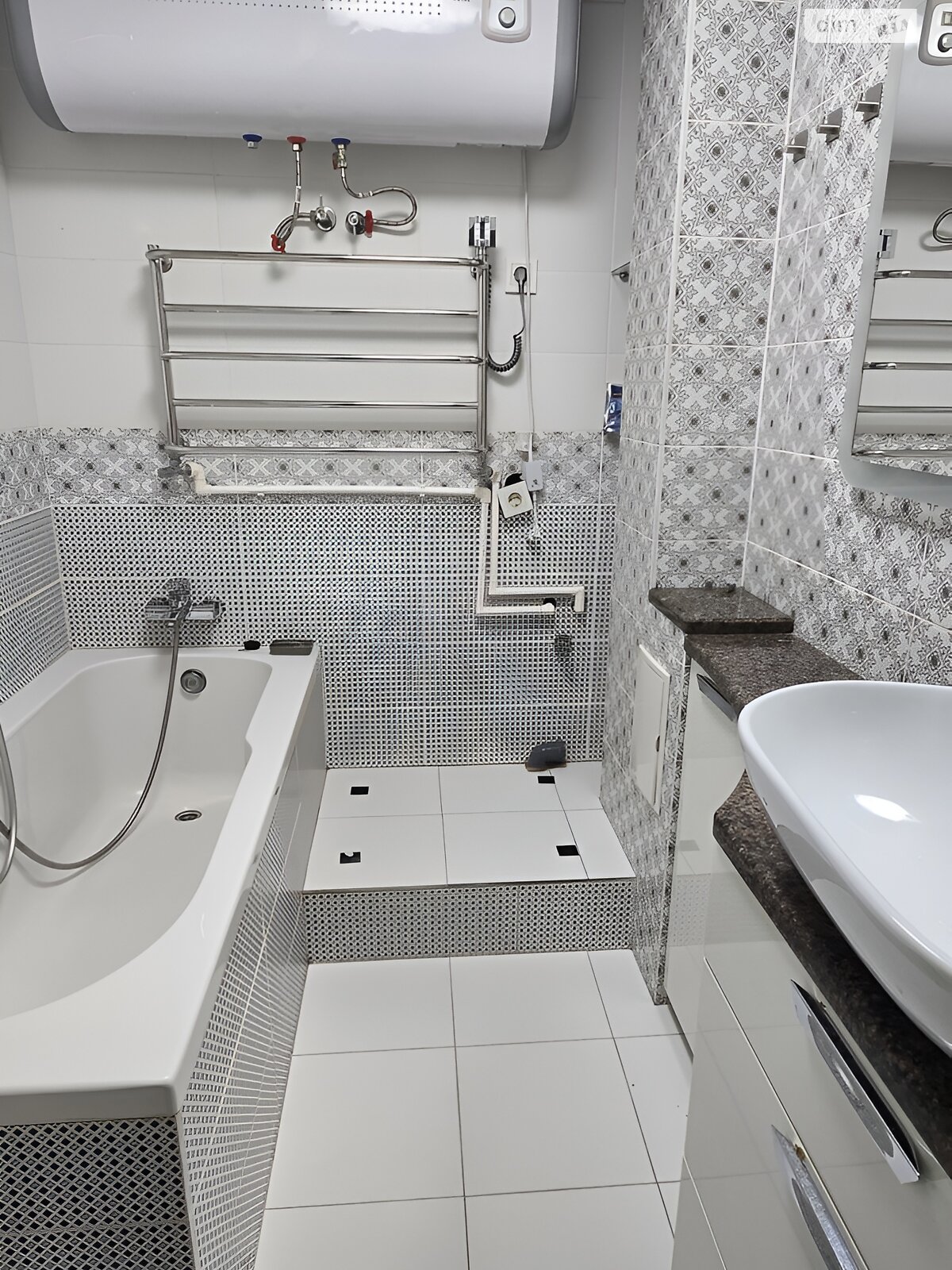 Продажа четырехкомнатной квартиры в Черновцах, на ул. Сергея Скальда 23, район Шевченковский фото 1 Продажа четырехкомнатной квартиры в Черновцах, на ул. Сергея Скальда 23, район Шевченковский фото 1