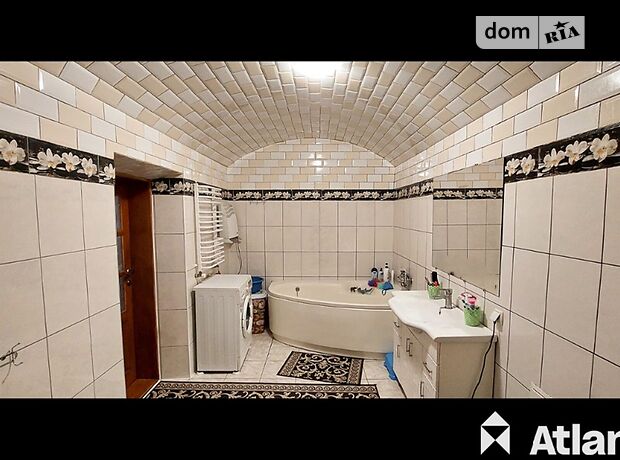 Продажа однокомнатной квартиры в Черновцах, на пл. Соборная 5, район Шевченковский фото 1 Продажа однокомнатной квартиры в Черновцах, на пл. Соборная 5, район Шевченковский фото 1
