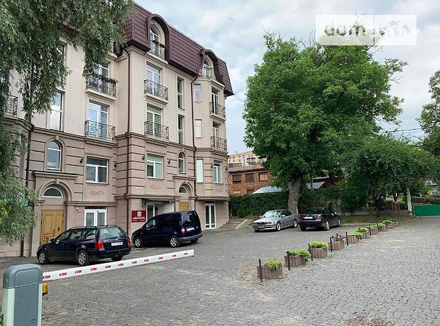 Продажа двухкомнатной квартиры в Черновцах, на ул. Сторожинецкая 33 Б, район Шевченковский фото 1 Продажа двухкомнатной квартиры в Черновцах, на ул. Сторожинецкая 33 Б, район Шевченковский фото 1