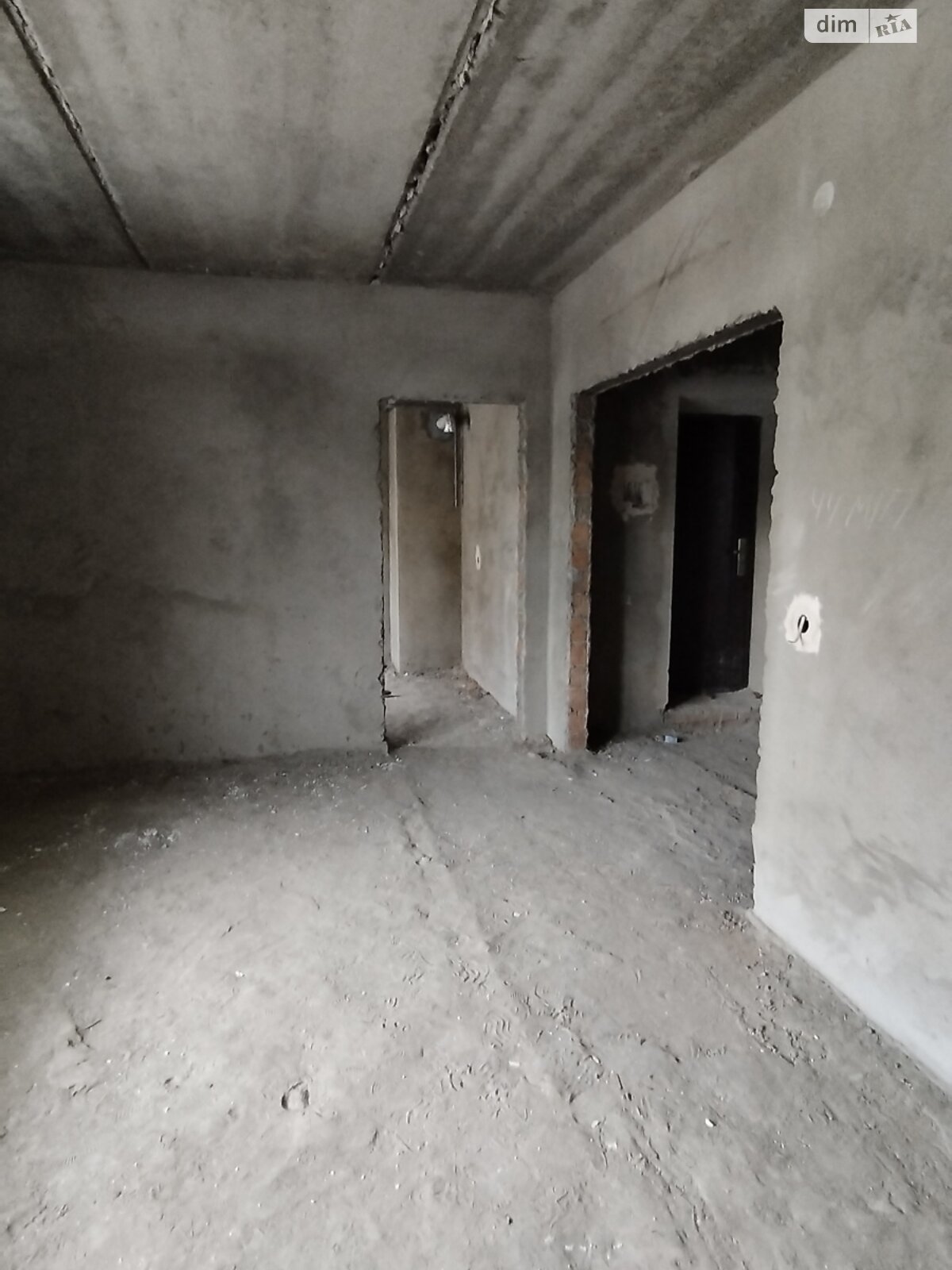 Продаж трикімнатної квартири в Чернівцях, на вул. Василя Аксенина, район Шевченківський фото 1 Продаж трикімнатної квартири в Чернівцях, на вул. Василя Аксенина, район Шевченківський фото 1