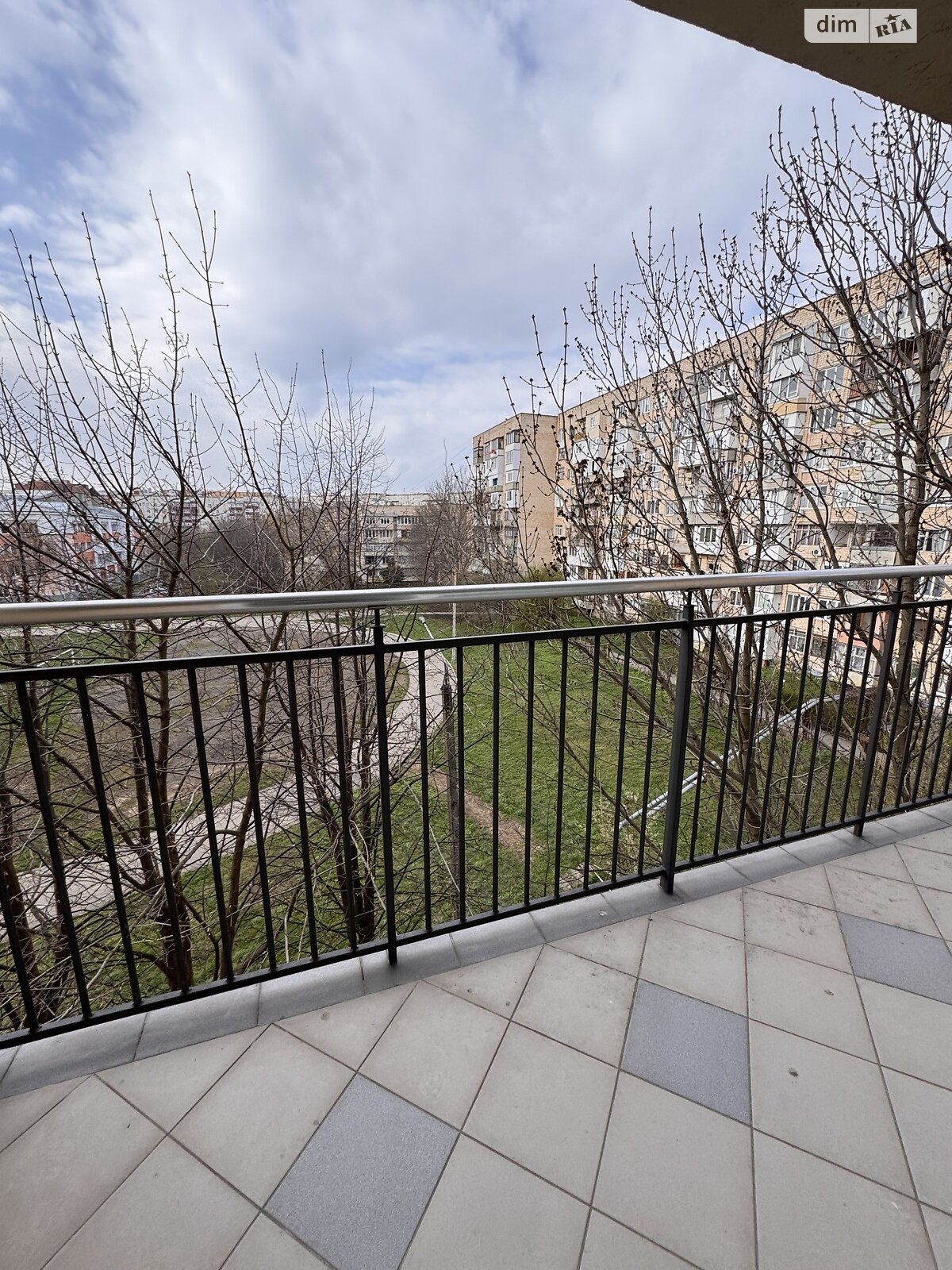 Продаж трикімнатної квартири в Чернівцях, на вул. Воробкевича Сидора 31Б, район Шевченківський фото 1 Продаж трикімнатної квартири в Чернівцях, на вул. Воробкевича Сидора 31Б, район Шевченківський фото 1