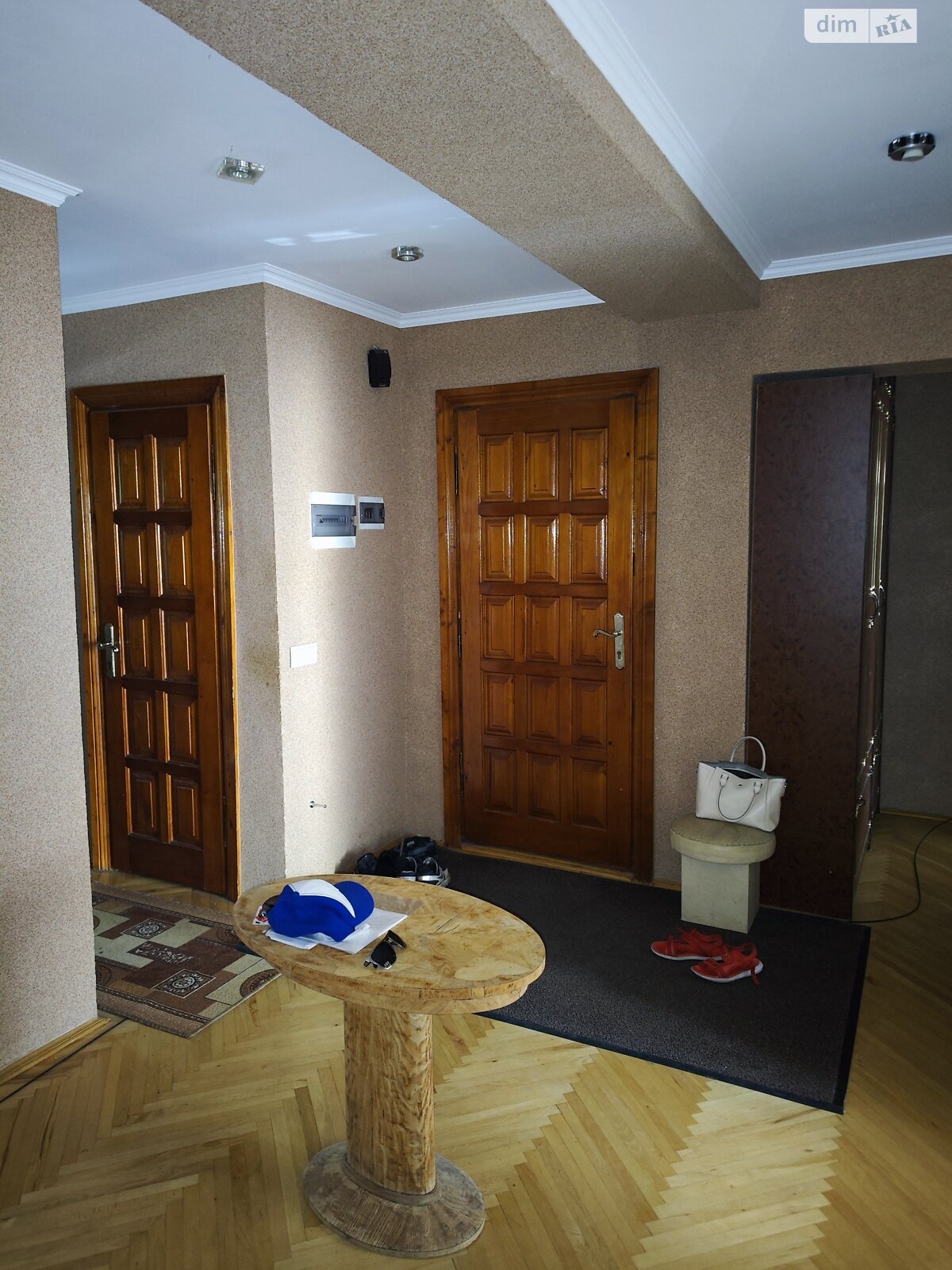Продаж чотирикімнатної квартири в Чернівцях, на вул. Південно-Кільцева 11, район Шевченківський фото 1 Продаж чотирикімнатної квартири в Чернівцях, на вул. Південно-Кільцева 11, район Шевченківський фото 1