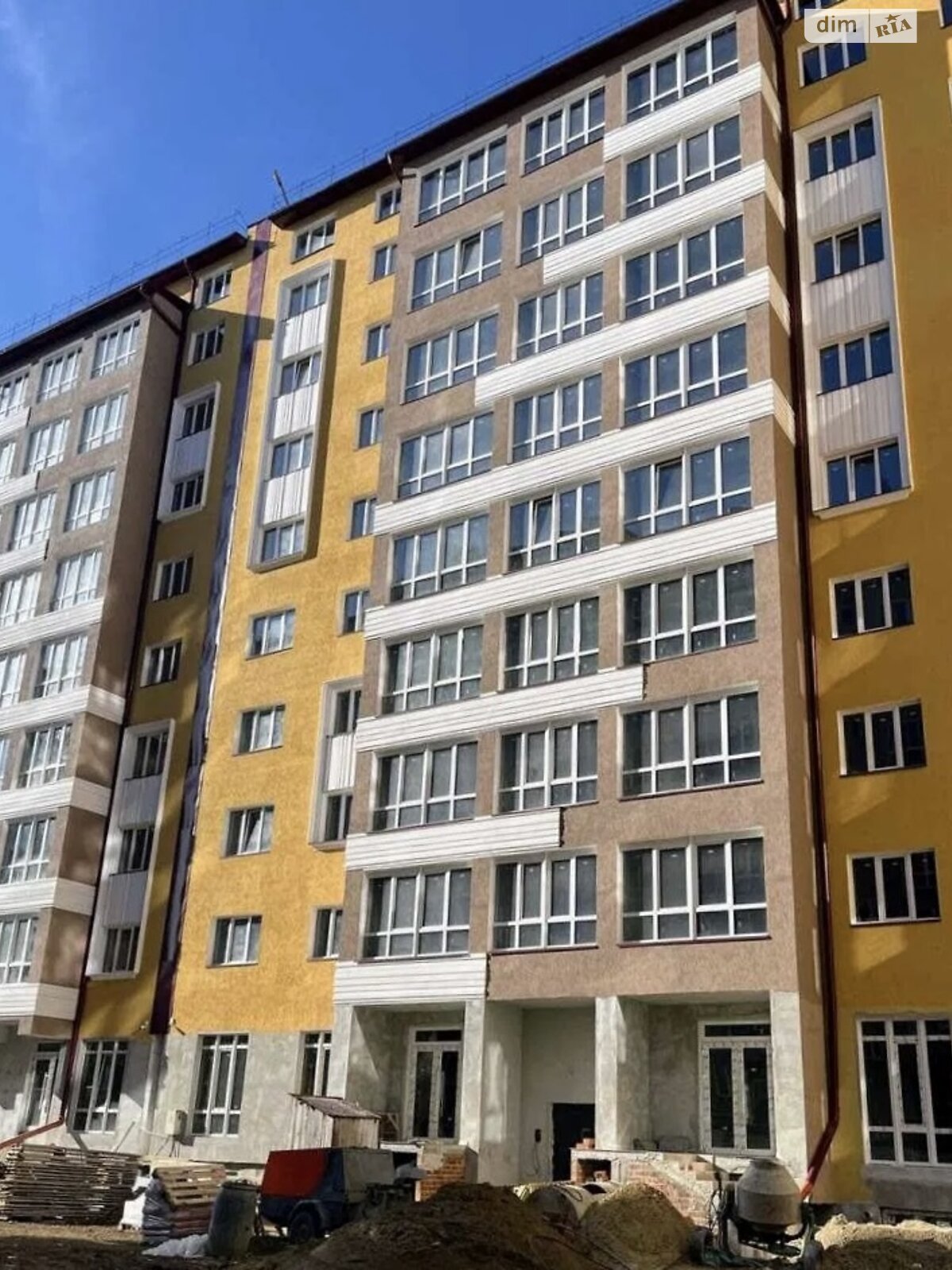 Продажа однокомнатной квартиры в Черновцах, на ул. Шухевича Романа, фото 1
