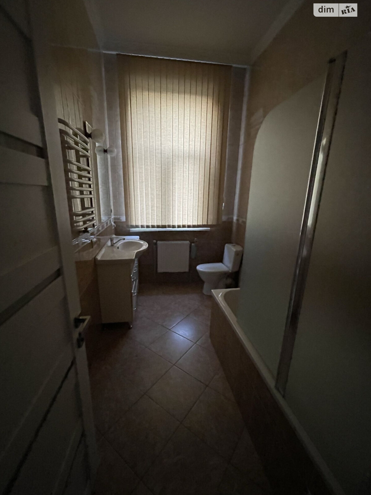 Продажа трехкомнатной квартиры в Черновцах, на ул. Стрыйская 1, фото 1