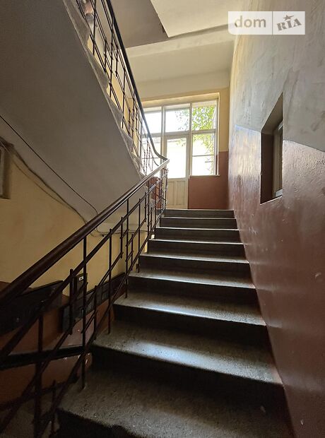 Продаж двокімнатної квартири в Чернівцях на вул. Богомольця Олександра академіка 6 район Центр фото 1 Продаж двокімнатної квартири в Чернівцях на вул. Богомольця Олександра академіка 6 район Центр фото 1