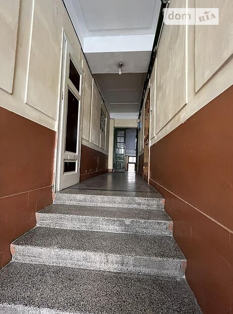 Продаж двокімнатної квартири в Чернівцях на вул. Богомольця Олександра академіка 6 район Центр фото 1 Продаж двокімнатної квартири в Чернівцях на вул. Богомольця Олександра академіка 6 район Центр фото 1