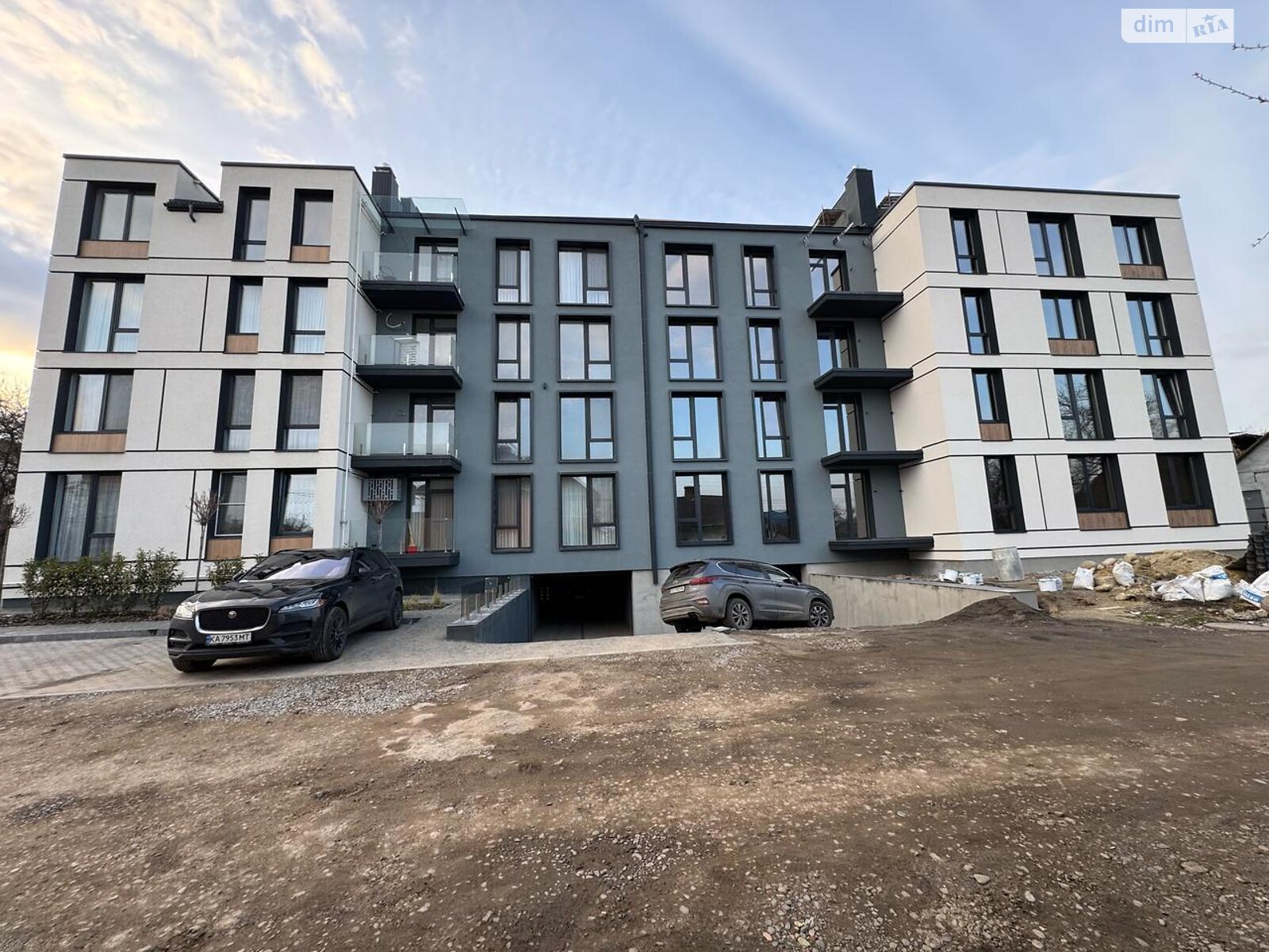 Продаж двокімнатної квартири в Чернівцях, на вул. Кисловодська 10, район Центр фото 1 Продаж двокімнатної квартири в Чернівцях, на вул. Кисловодська 10, район Центр фото 1