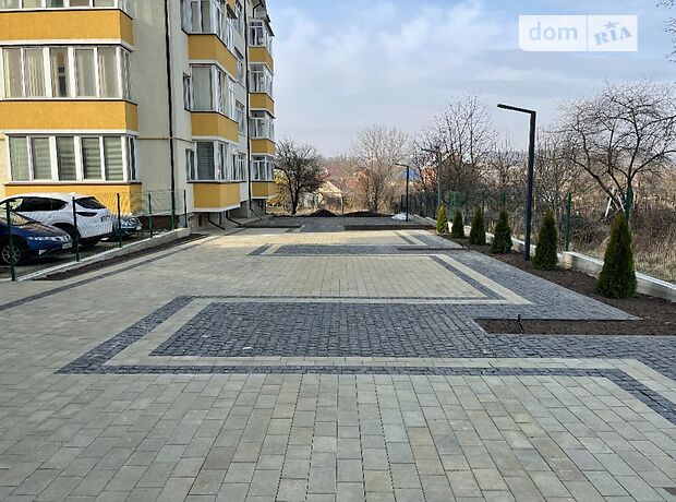 Продаж двокімнатної квартири в Чернівцях на вул. Кобринської Наталії 7б район Центр фото 1 Продаж двокімнатної квартири в Чернівцях на вул. Кобринської Наталії 7б район Центр фото 1
