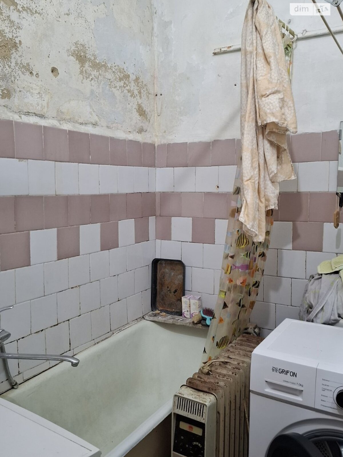 Продаж однокімнатної квартири в Чернівцях, на вул. Кобилиці Лук'яна, район Центр фото 1 Продаж однокімнатної квартири в Чернівцях, на вул. Кобилиці Лук'яна, район Центр фото 1
