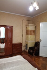 Продажа трехкомнатной квартиры в Черновцах, на ул. Первомайская, район Центр фото 2