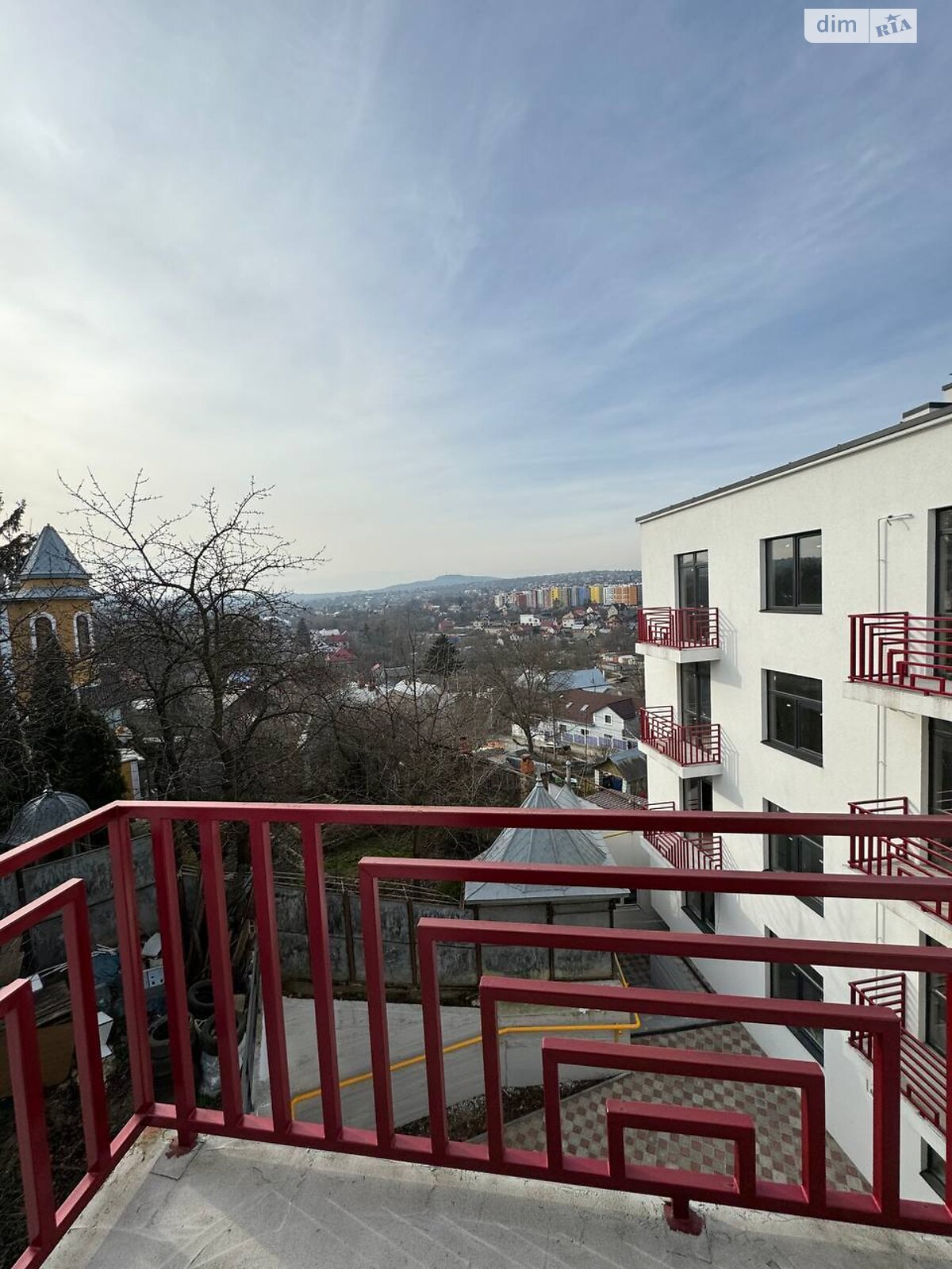 Продажа четырехкомнатной квартиры в Черновцах, на ул. Пумнула Арона 29, район Центр фото 1
