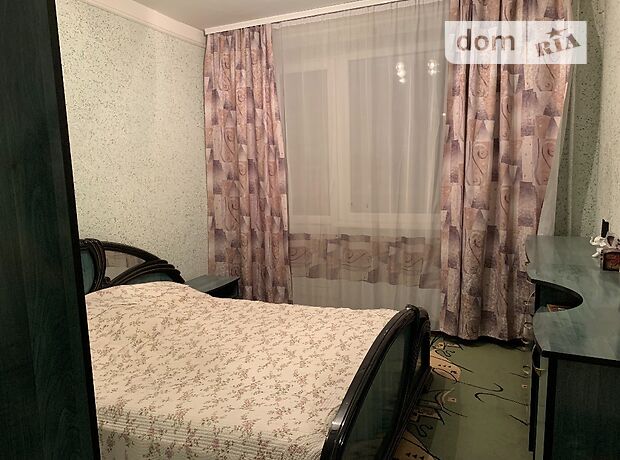 Продажа трехкомнатной квартиры в Черновцах, на ул. Русская район Центр фото 1 Продажа трехкомнатной квартиры в Черновцах, на ул. Русская район Центр фото 1