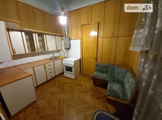 Продаж трикімнатної квартири в Чернівцях на вул. Садовського Миколи район Центр фото 1 Продаж трикімнатної квартири в Чернівцях на вул. Садовського Миколи район Центр фото 1