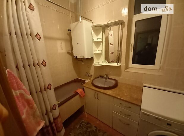 Продаж трикімнатної квартири в Чернівцях на вул. Садовського Миколи район Центр фото 1 Продаж трикімнатної квартири в Чернівцях на вул. Садовського Миколи район Центр фото 1