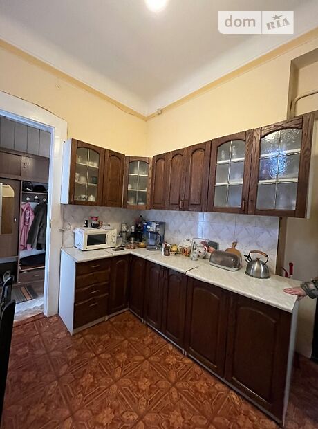 Продажа двухкомнатной квартиры в Черновцах, на ул. Украинская, район Центр фото 1 Продажа двухкомнатной квартиры в Черновцах, на ул. Украинская, район Центр фото 1