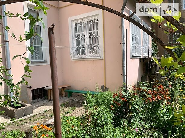 Продаж трикімнатної квартири в Чернівцях на вул. Університетська район Центр фото 1 Продаж трикімнатної квартири в Чернівцях на вул. Університетська район Центр фото 1