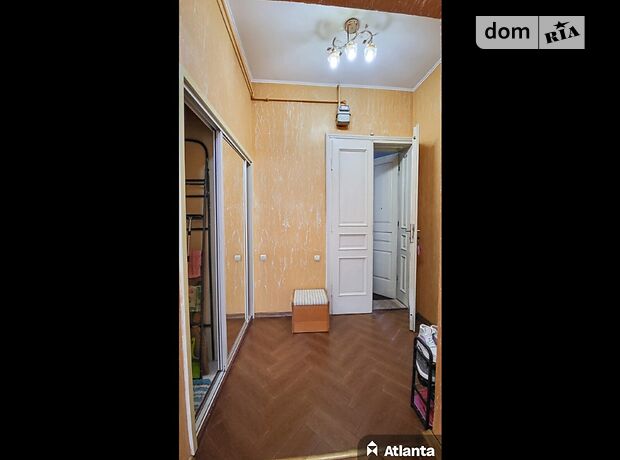 Продажа трехкомнатной квартиры в Черновцах, на ул. Хмельницкого Богдана 16, район Шевченковский фото 1 Продажа трехкомнатной квартиры в Черновцах, на ул. Хмельницкого Богдана 16, район Шевченковский фото 1