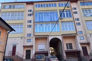Продажа двухкомнатной квартиры в Черновцах, на ул. Кобилянська 19, район Центр фото 2