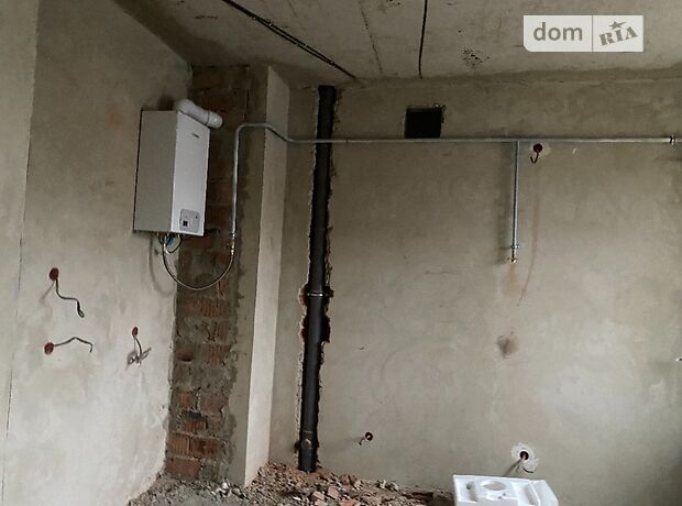 Продажа трехкомнатной квартиры в Черновцах, на ул. Русская, район Фастовская фото 1 Продажа трехкомнатной квартиры в Черновцах, на ул. Русская, район Фастовская фото 1