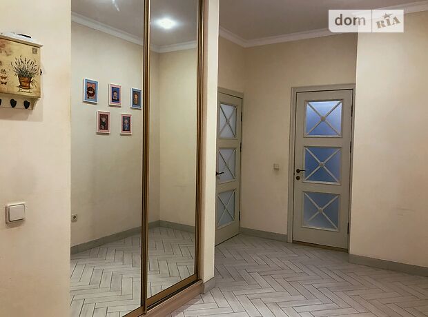 Продажа трехкомнатной квартиры в Черновцах, на ул. Героев Майдана 43в, кв. 1, район Героев Майдана фото 1 Продажа трехкомнатной квартиры в Черновцах, на ул. Героев Майдана 43в, кв. 1, район Героев Майдана фото 1