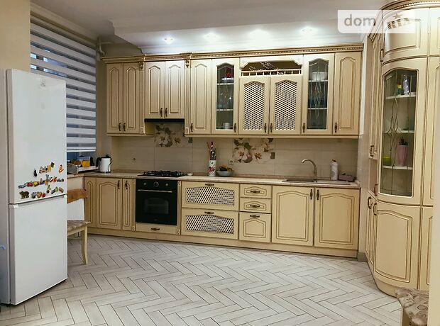 Продажа трехкомнатной квартиры в Черновцах, на ул. Героев Майдана 43в, кв. 1, район Героев Майдана фото 1 Продажа трехкомнатной квартиры в Черновцах, на ул. Героев Майдана 43в, кв. 1, район Героев Майдана фото 1