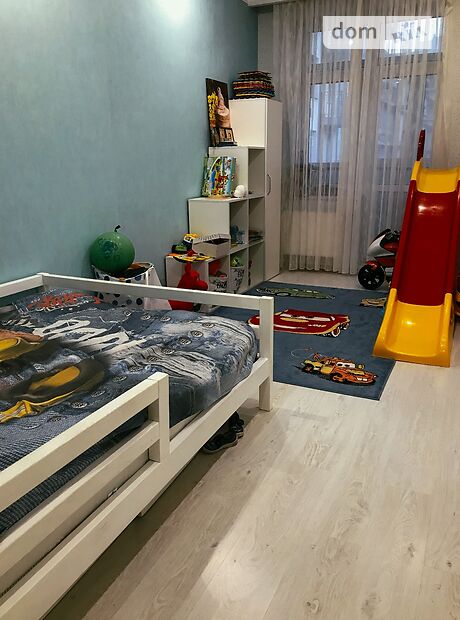 Продажа трехкомнатной квартиры в Черновцах, на ул. Героев Майдана 43в, кв. 1, район Героев Майдана фото 1