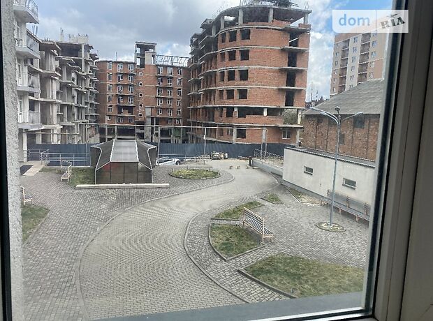 Продажа трехкомнатной квартиры в Черновцах, на ул. Героев Майдана 43в, кв. 1, район Героев Майдана фото 1 Продажа трехкомнатной квартиры в Черновцах, на ул. Героев Майдана 43в, кв. 1, район Героев Майдана фото 1