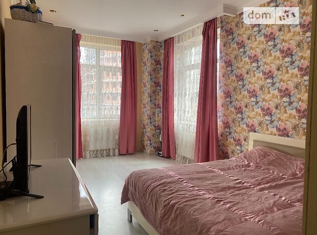 Продажа трехкомнатной квартиры в Черновцах, на ул. Героев Майдана 43в, кв. 1, район Героев Майдана фото 1 Продажа трехкомнатной квартиры в Черновцах, на ул. Героев Майдана 43в, кв. 1, район Героев Майдана фото 1