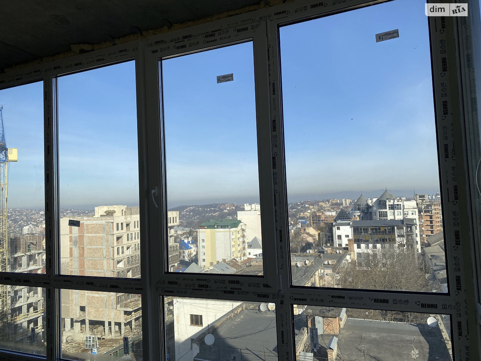 Продажа трехкомнатной квартиры в Черновцах, на ул. Героев Майдана 53, район Героев Майдана фото 1