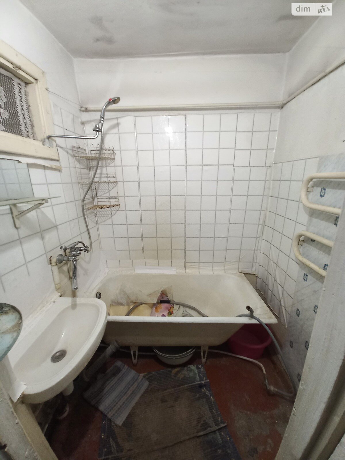 Продаж трикімнатної квартири в Чернівцях, на вул. Залозецького Володимира 113, кв. 48, район Першотравневий фото 1 Продаж трикімнатної квартири в Чернівцях, на вул. Залозецького Володимира 113, кв. 48, район Першотравневий фото 1